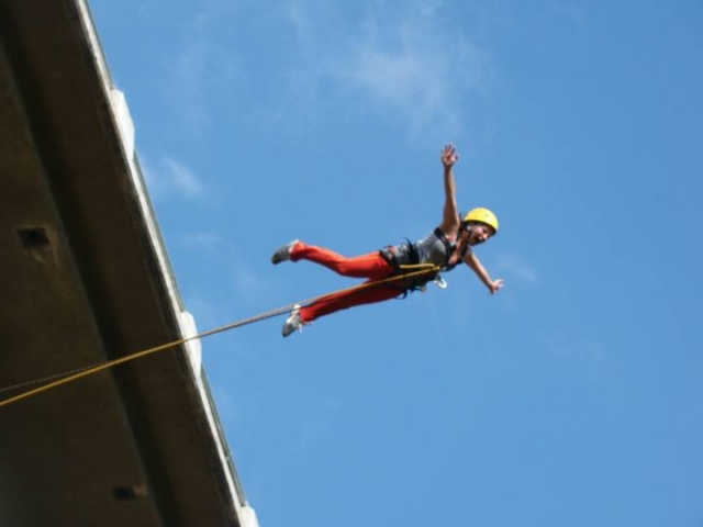 Puenting en la sierra